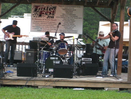 0044 2012 08-25 tristenfest tommy wood band.jpg