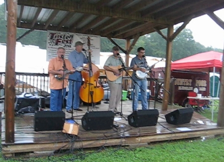 2012 08-25 tristenfest _ the courtney hollow band - 1.jpg